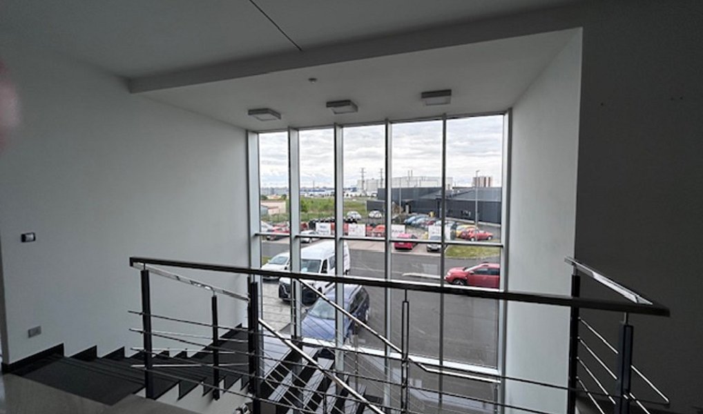 Pronájem kanceláře 360 m², Cheb – náhled fotky 12