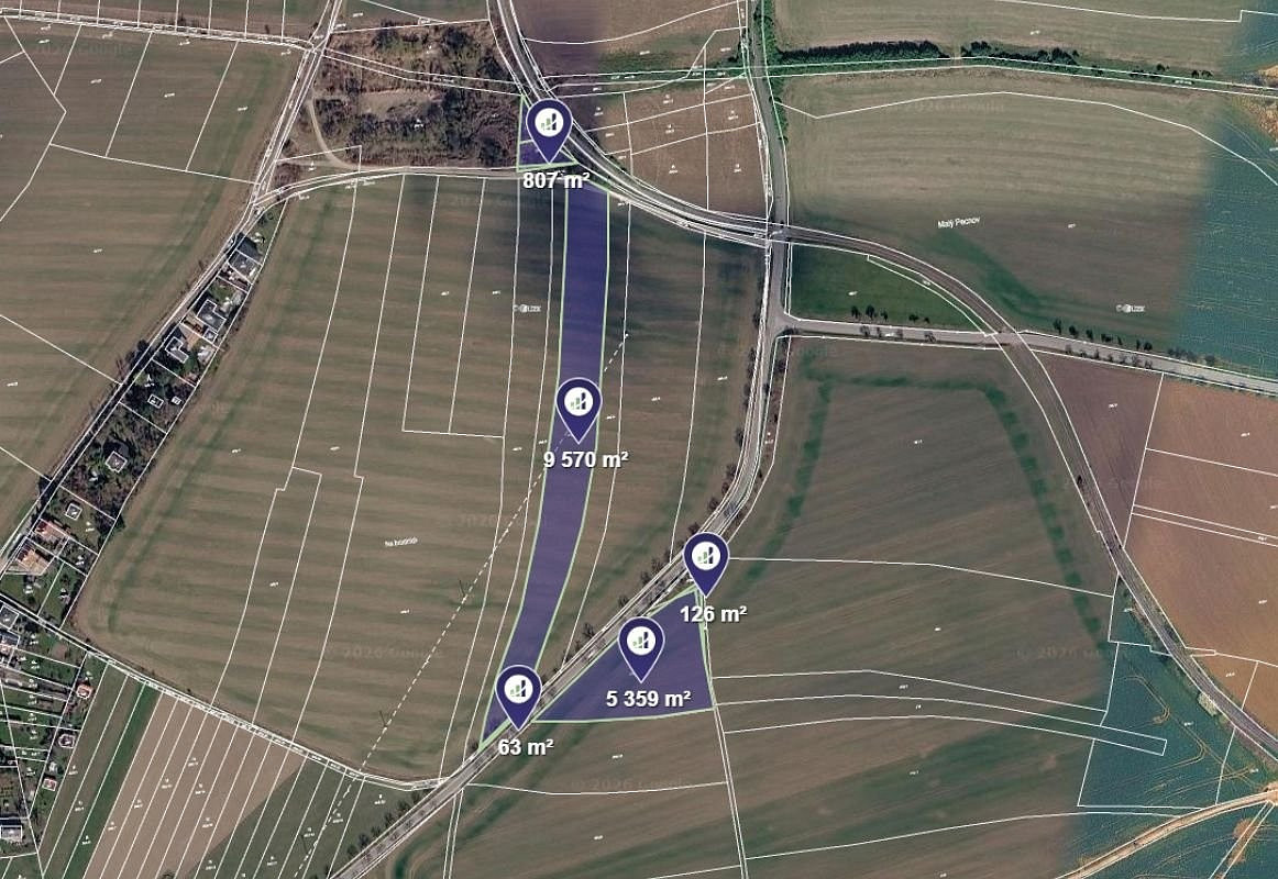 Prodej pole 15 928 m²