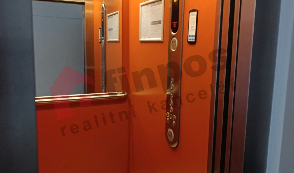 Pronájem bytu 1+1 40 m², Praha – náhled fotky 10