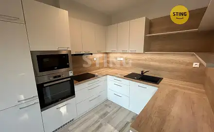 Pronájem bytu 1+1 50 m², U Sportovní školy, Pardubice - Ohrazenice