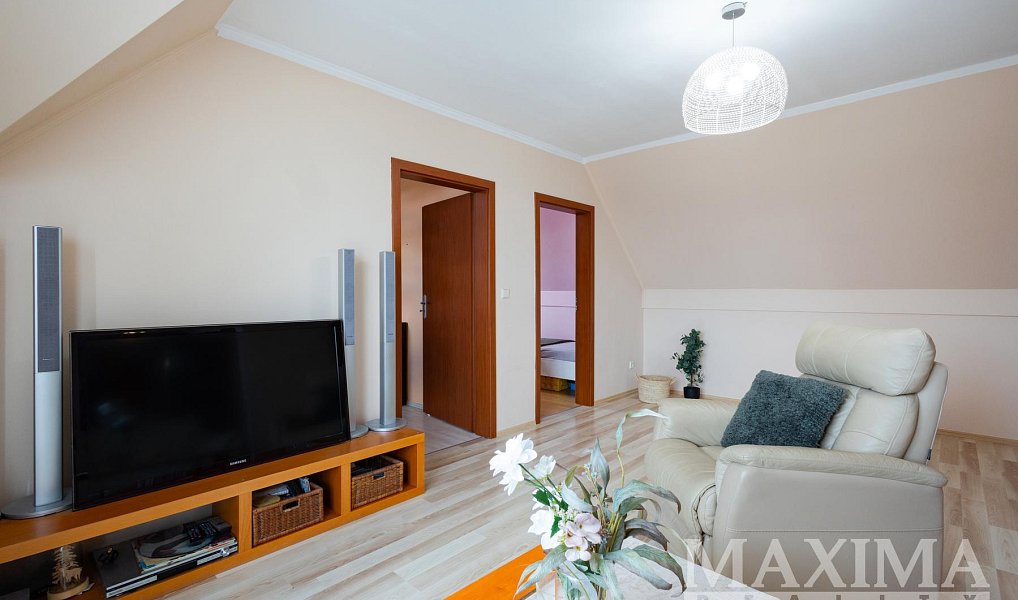 Prodej bytu 3+kk 69 m², Nupaky – náhled fotky 7