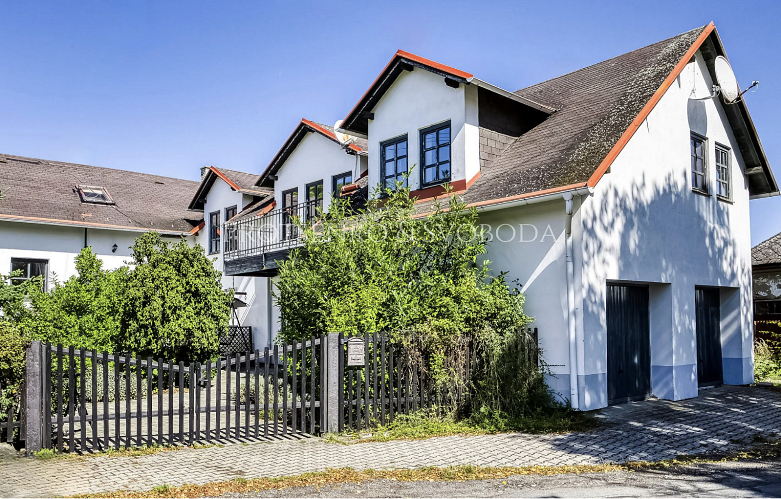 Prodej domu 285 m² s pozemkem 1 096 m²