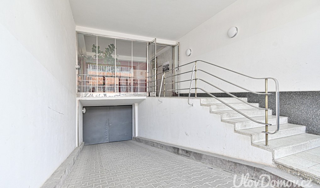 Prodej bytu 4+1 132 m², Praha – náhled fotky 42