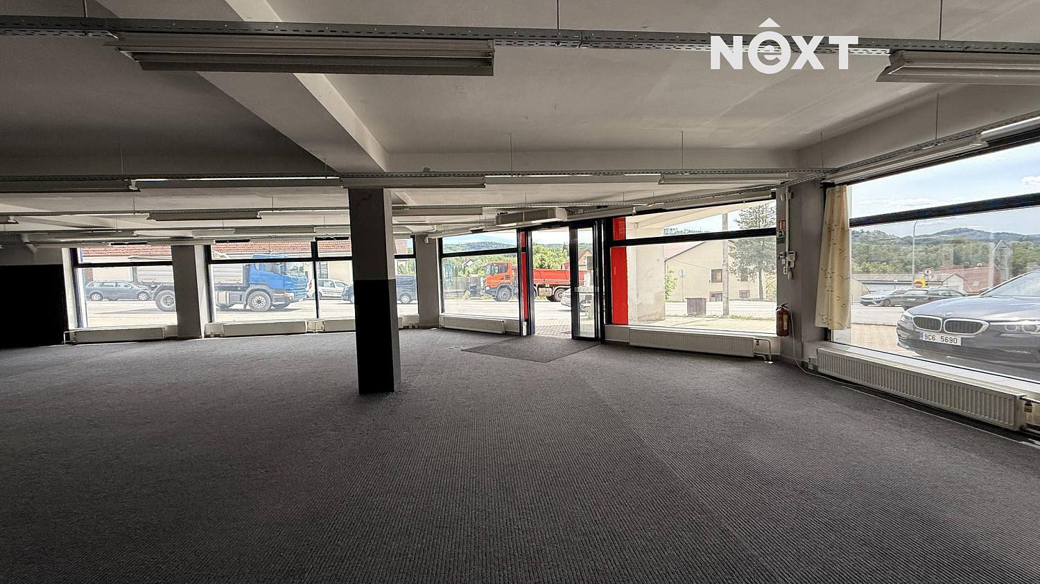 Pronájem obchodních prostor 737 m² — photo 2