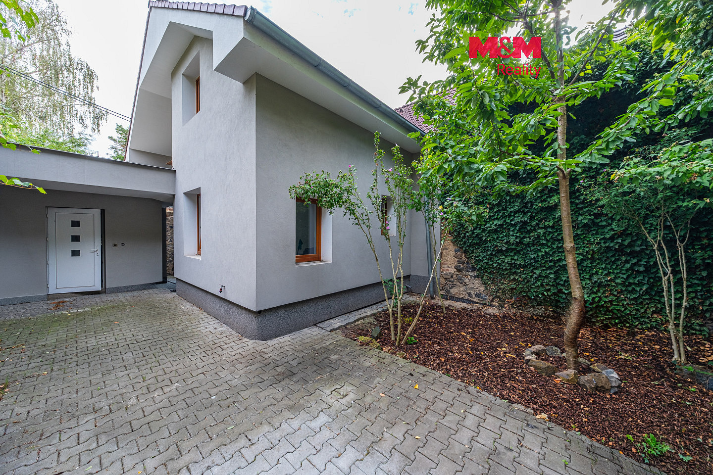 Prodej domu 183 m² s pozemkem 278 m²