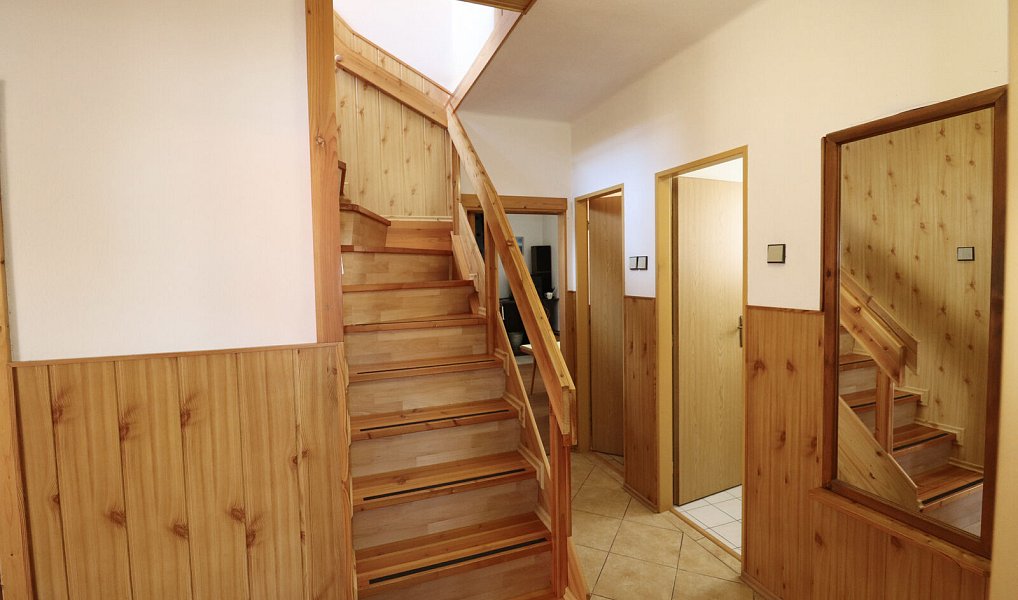 Prodej domu 171 m² s pozemkem 2 693 m², Strážkovice – náhled fotky 10