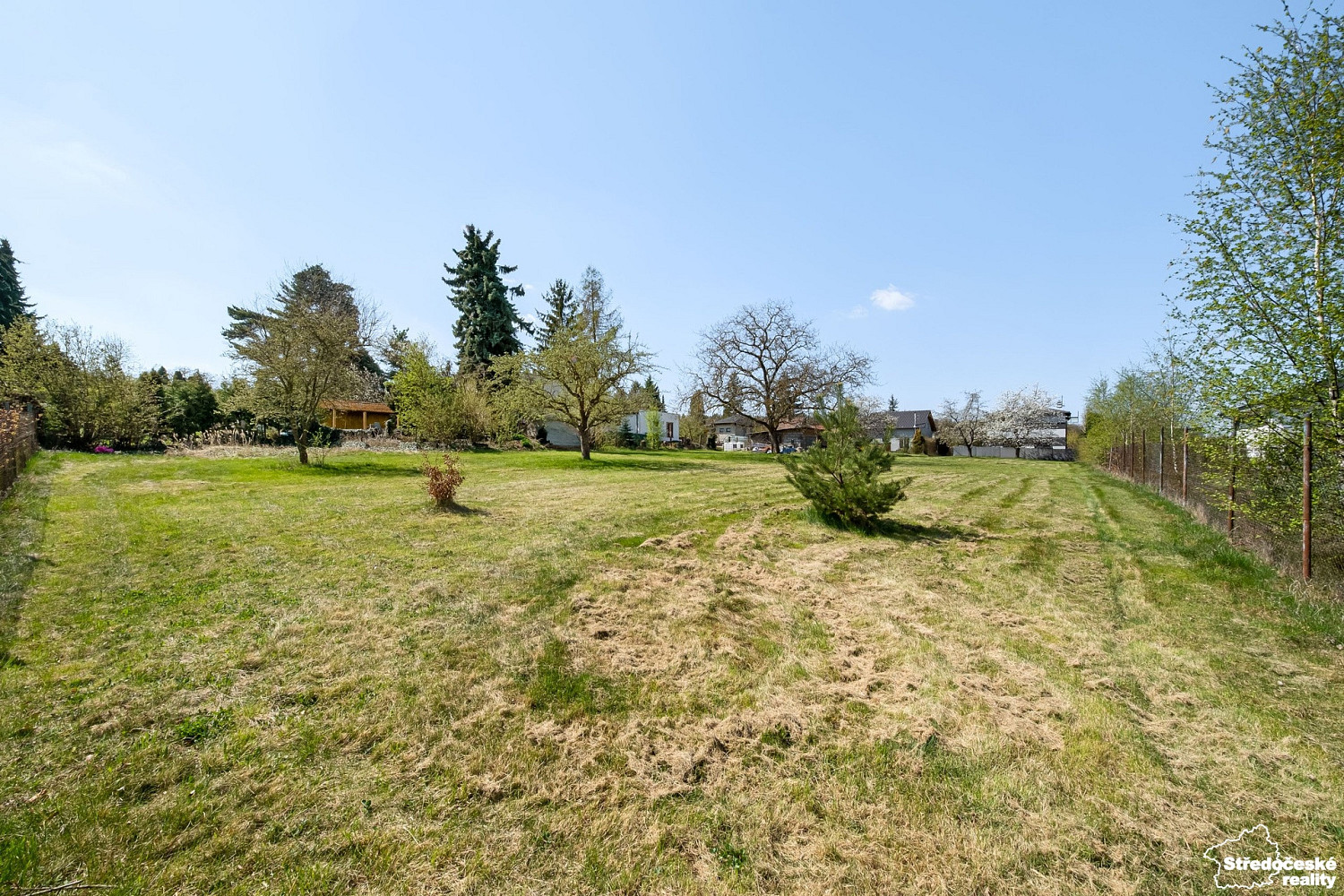 Prodej stavebního pozemku 3 004 m² – fotografie 4