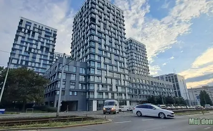 Pronájem bytu 2+1 79 m², Olšanská, Praha 3 - Žižkov