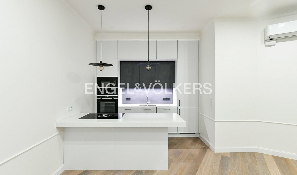 Pronájem bytu 4+kk 118 m², Praha – náhled fotky 2