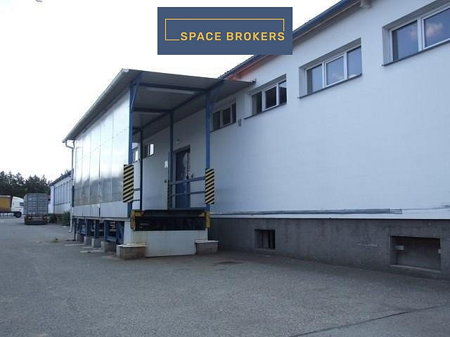Pronájem skladovacích prostor 1 672 m² – fotografie 4
