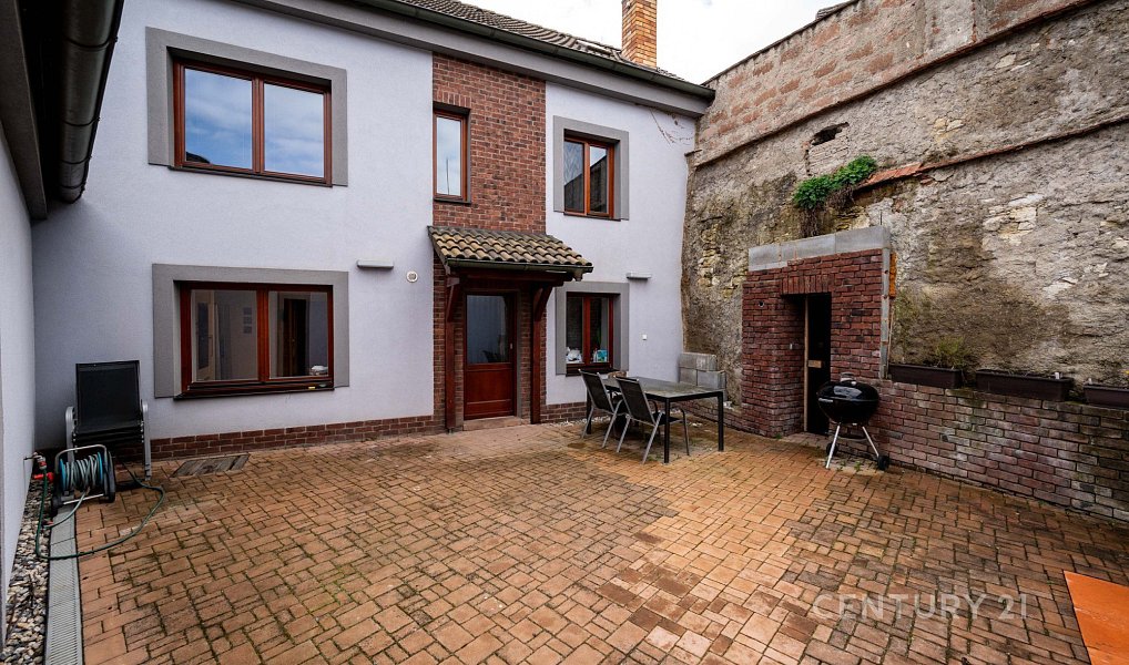 Prodej domu 231 m² s pozemkem 584 m², Rynholec – náhled fotky 23