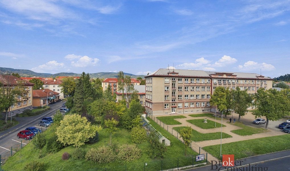 Prodej bytu 2+1 63 m², Ostrov – náhled fotky 17