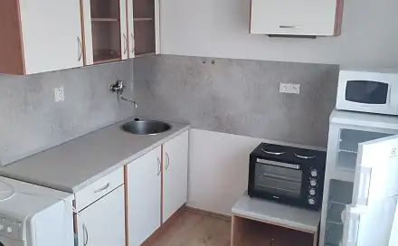 Pronájem bytu 1+1 39 m², Na Okrouhlíku, Pardubice