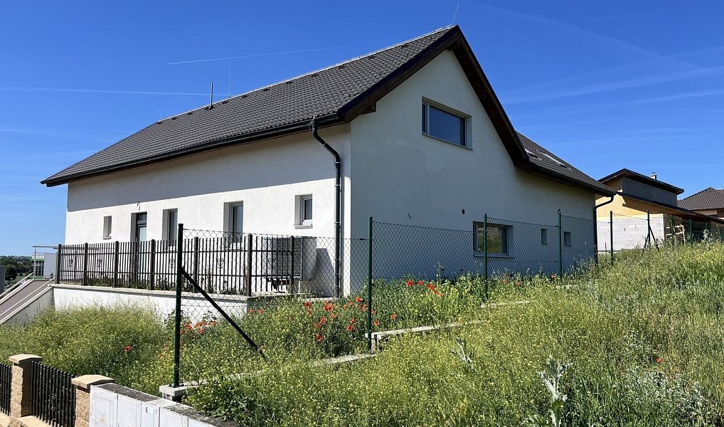 Prodej domu 224 m² s pozemkem 959 m², Dobšice – náhled fotky 2