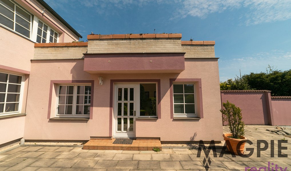 Prodej domu 243 m² s pozemkem 539 m², Praha – náhled fotky 3