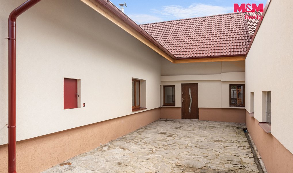 Prodej domu 288 m² s pozemkem 584 m², Peruc – náhled fotky 20