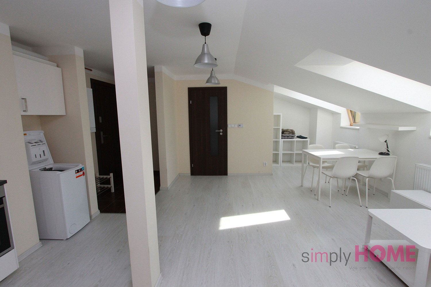 Pronájem bytu 2+kk 46 m² — photo 2