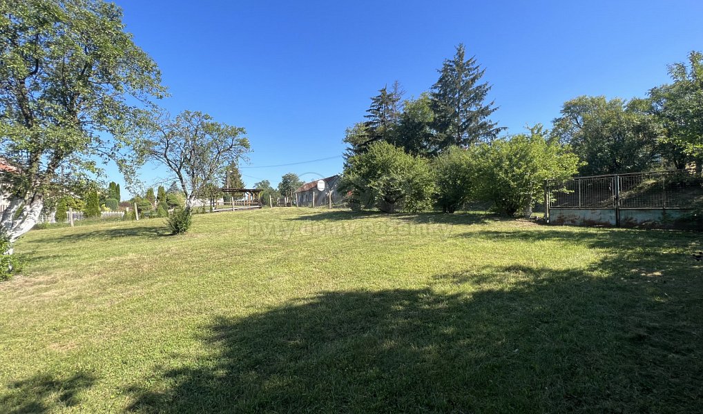 Prodej domu 333 m² s pozemkem 3 207 m², Roštín – náhled fotky 12