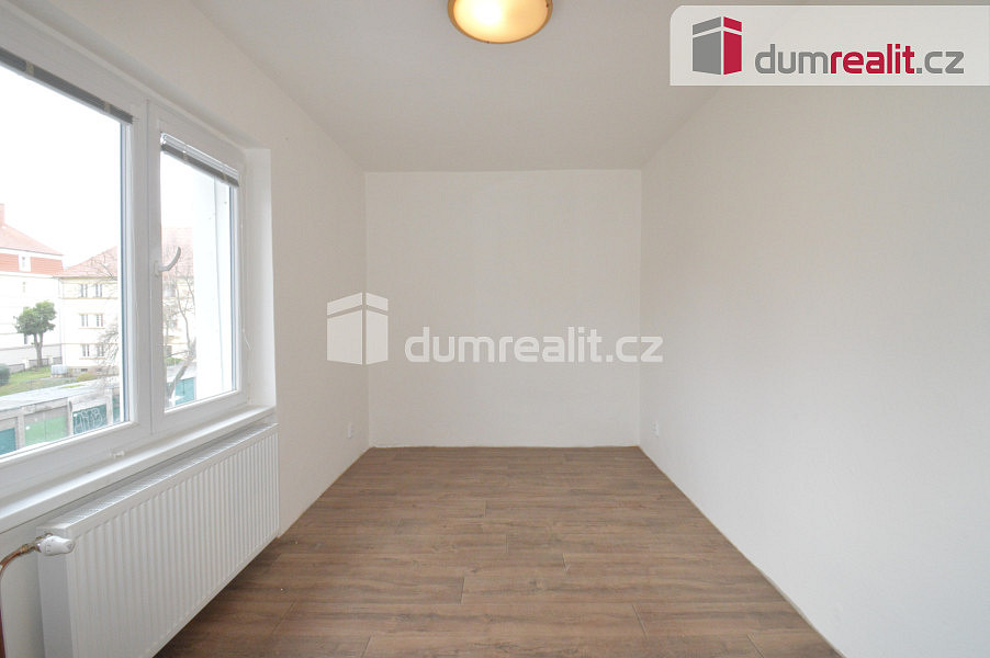Pronájem bytu 3+1 72 m² — photo 2