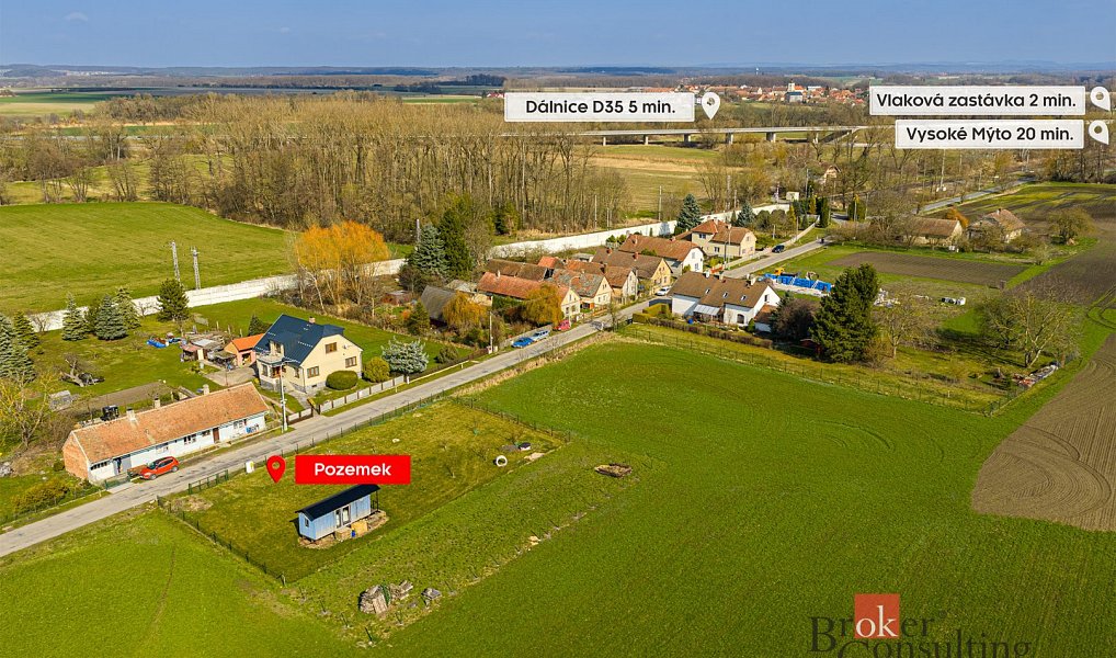 Prodej stavebního pozemku 840 m², Moravany – náhled fotky 2