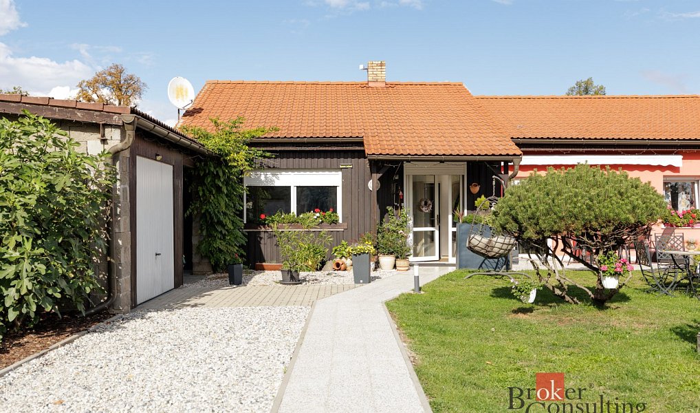 Prodej domu 286 m² s pozemkem 868 m², Žatec – náhled fotky 6