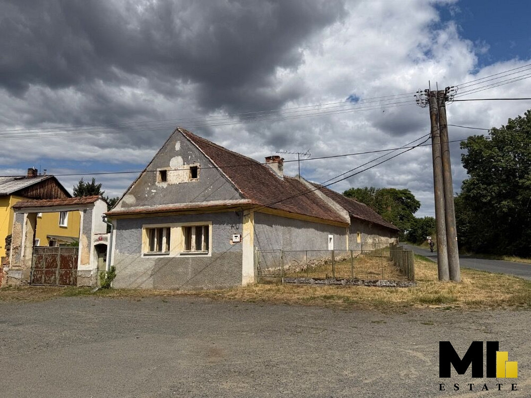 Prodej domu 269 m² s pozemkem 1 194 m²