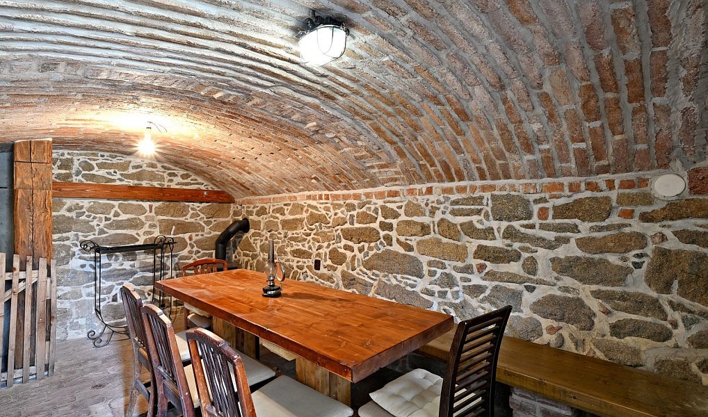 Prodej domu 250 m² s pozemkem 885 m², Milešov – náhled fotky 9