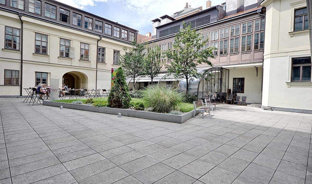 Pronájem kanceláře 300 m², Praha – náhled fotky 4
