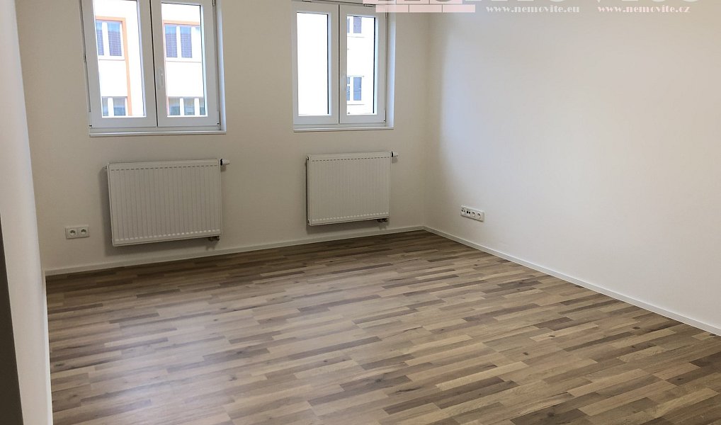 Pronájem bytu 2+kk 43 m², Hradec Králové – náhled fotky 3