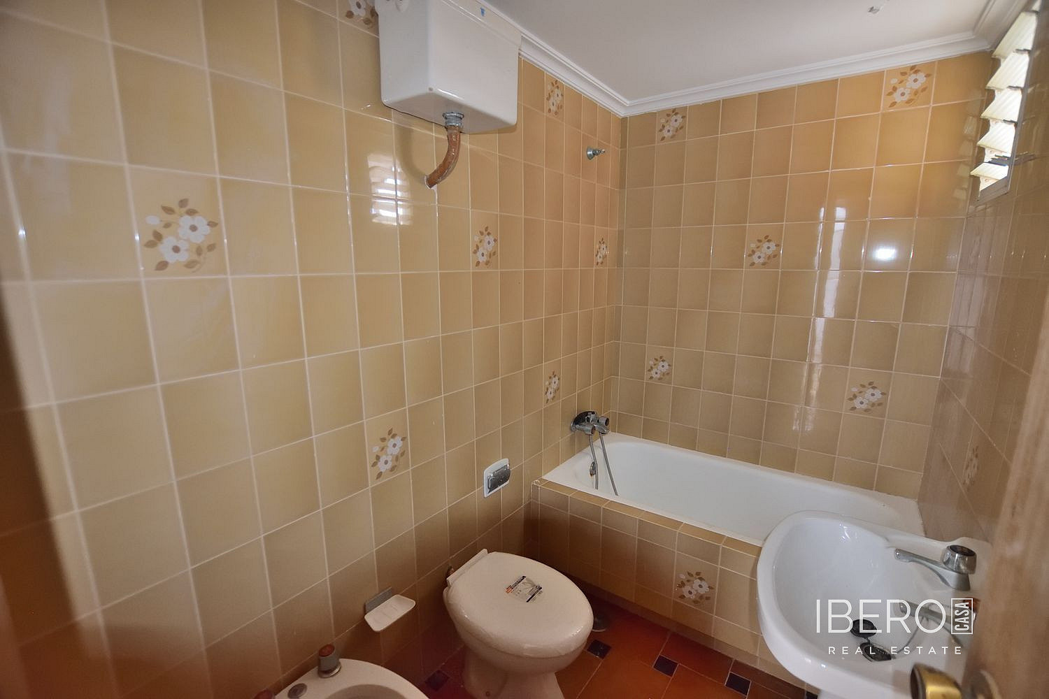Prodej domu 95 m² s pozemkem 61 m² - Más