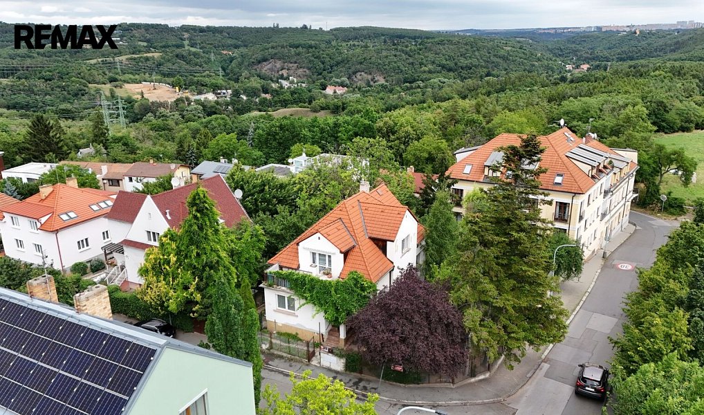 Prodej domu 162 m² s pozemkem 641 m², Praha – náhled fotky 2