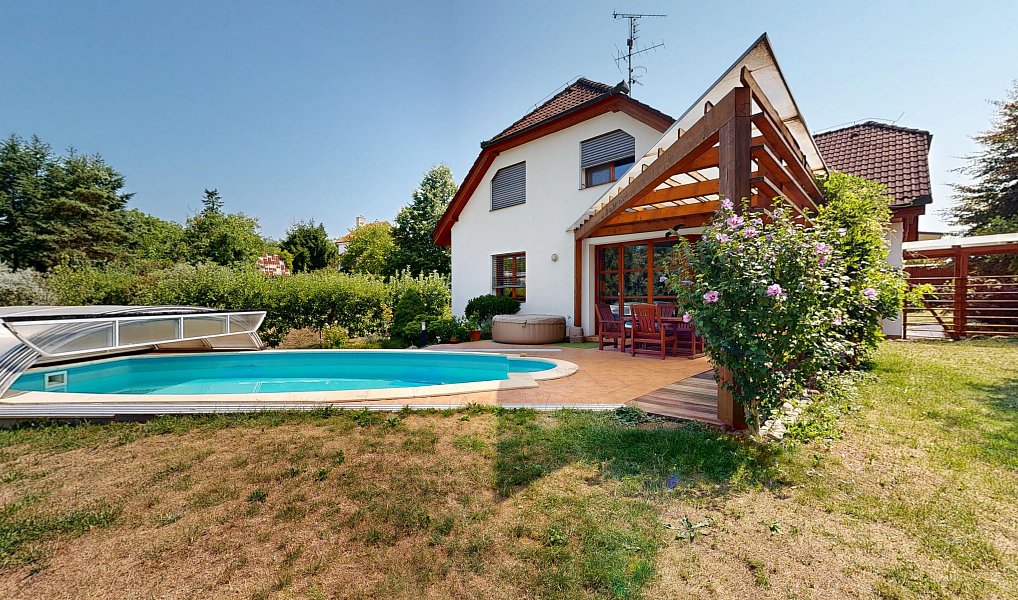 Prodej domu 220 m² s pozemkem 810 m², Brno – náhled fotky 2