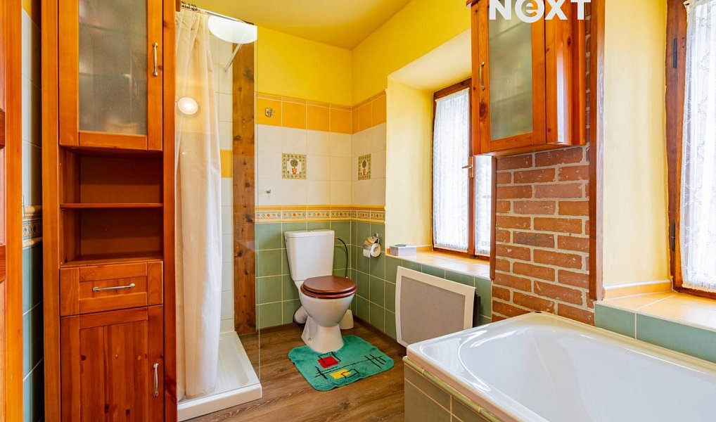 Prodej domu 560 m² s pozemkem 3 596 m², Chrášťany – náhled fotky 8