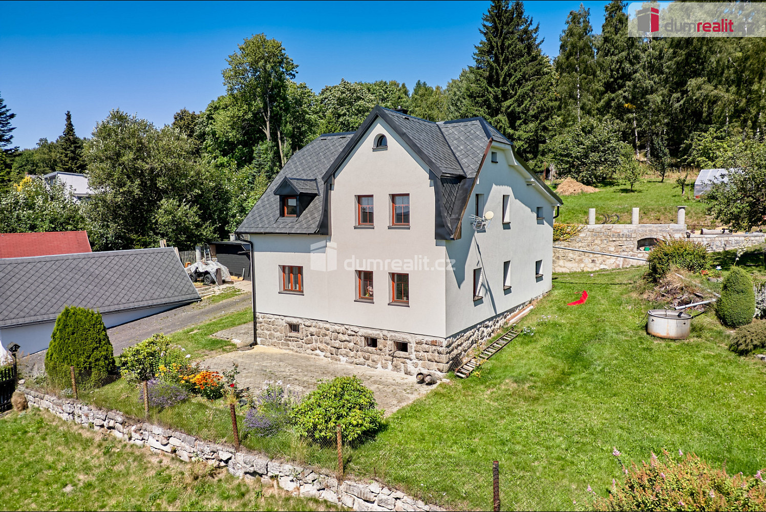 Prodej domu 230 m² s pozemkem 5 967 m²