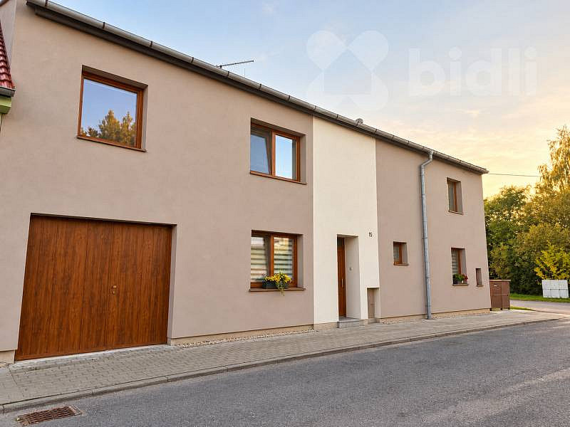 Pronájem bytu 1+1 po rekonstrukci se zahradou, 47 m², Týneček u Olomouce