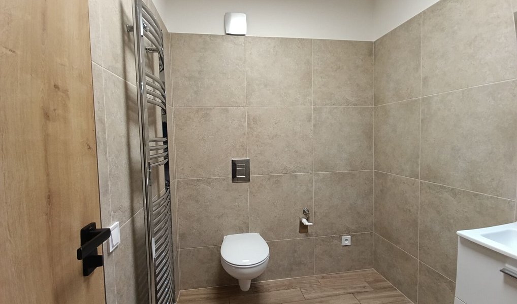 Pronájem bytu 3+kk 72 m², Bystřany – náhled fotky 15