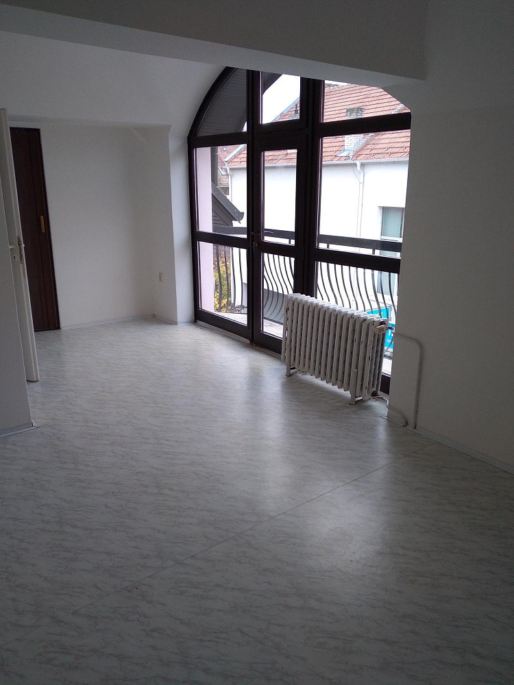 Pronájem bytu 4+1 100 m² – pohled 4
