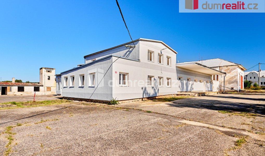 Prodej výrobních prostor 2 500 m², Štědrá – náhled fotky 3
