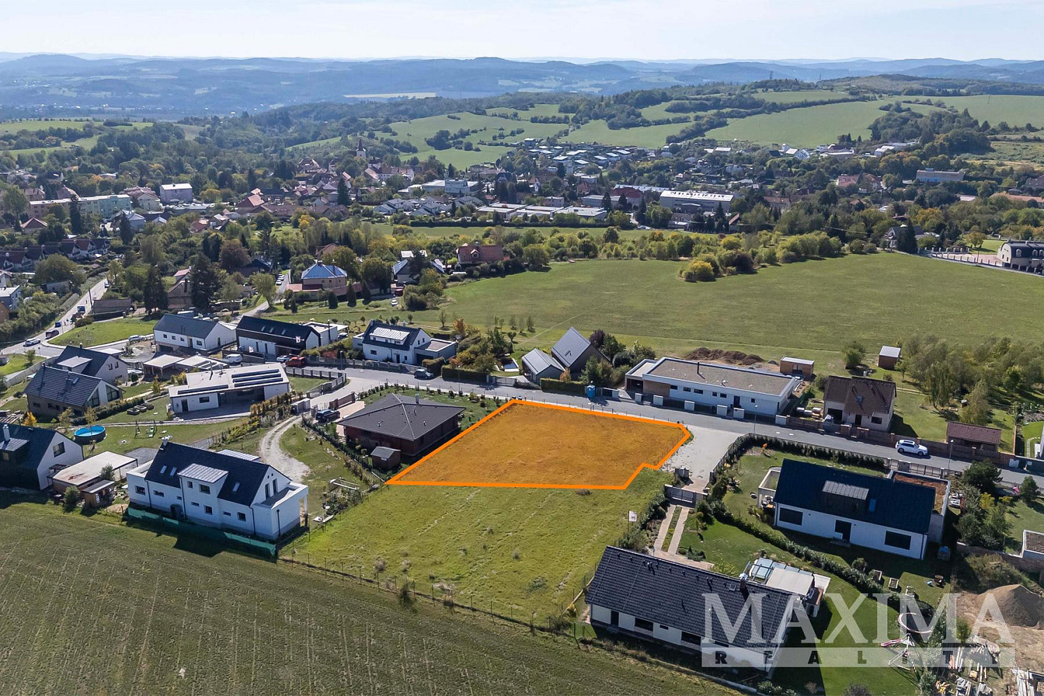 Prodej stavebního pozemku 1 077 m²