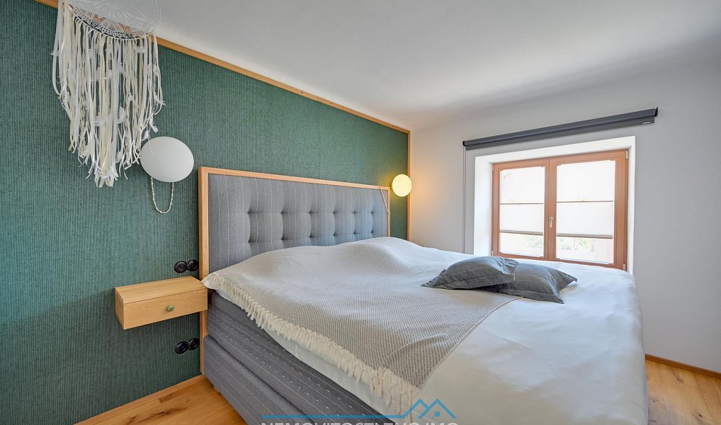 Prodej domu 184 m² s pozemkem 184 m², Znojmo – náhled fotky 8