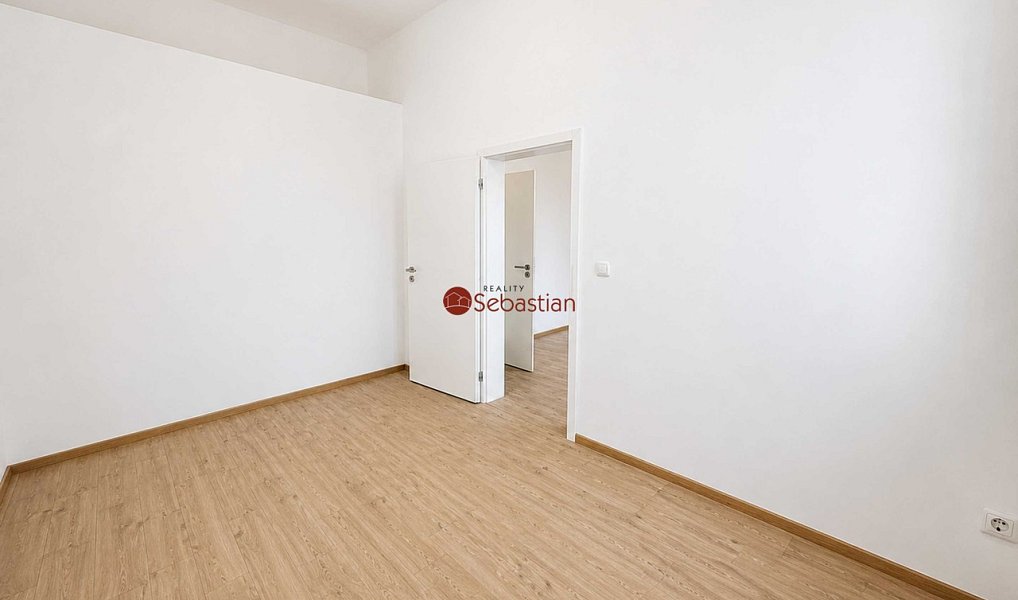 Pronájem kanceláře 71 m², Pardubice – náhled fotky 9