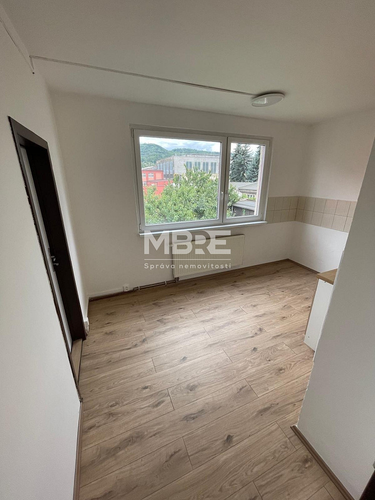 Pronájem bytu 2+1 43 m² – fotografie 2