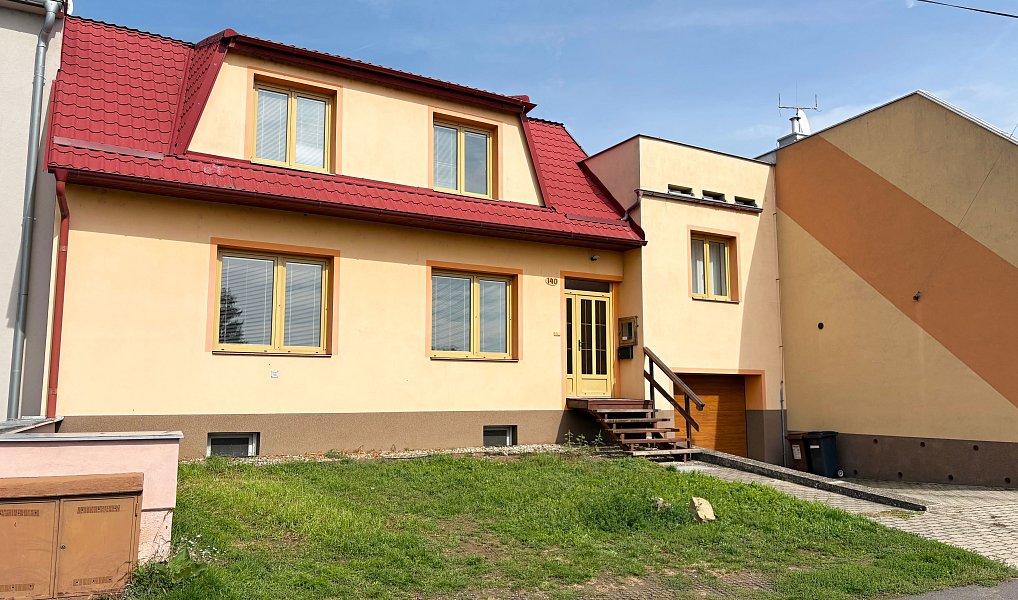 Prodej domu 260 m² s pozemkem 2 162 m², Kunovice – náhled fotky 38