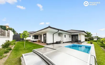 Prodej domu 199 m² s pozemkem 700 m², Hajany, okres Brno-venkov