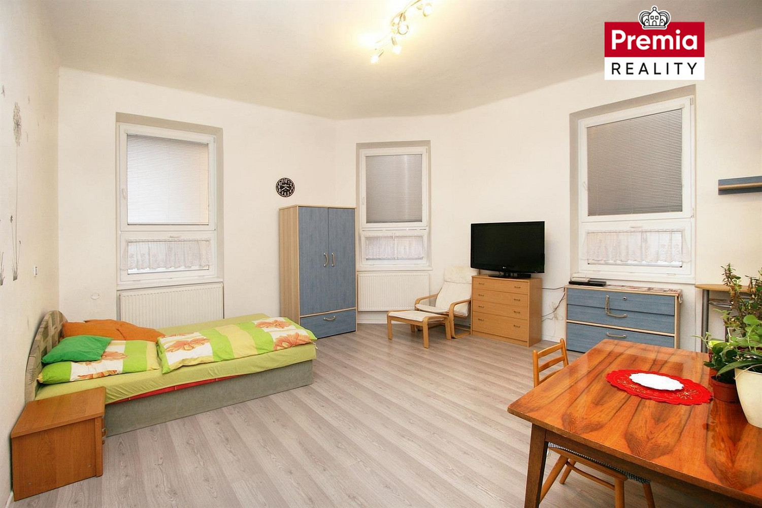 Pronájem bytu 1+kk 38 m² – fotografie 2