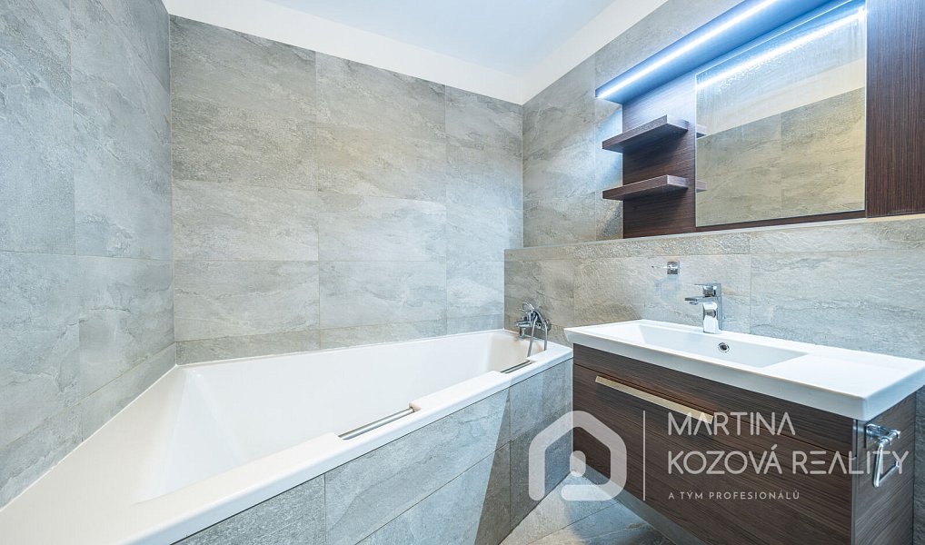 Pronájem bytu 2+kk 59 m², Praha – náhled fotky 30