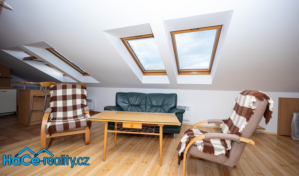 Pronájem bytu 2+kk 70 m², Hradec Králové – náhled fotky 7