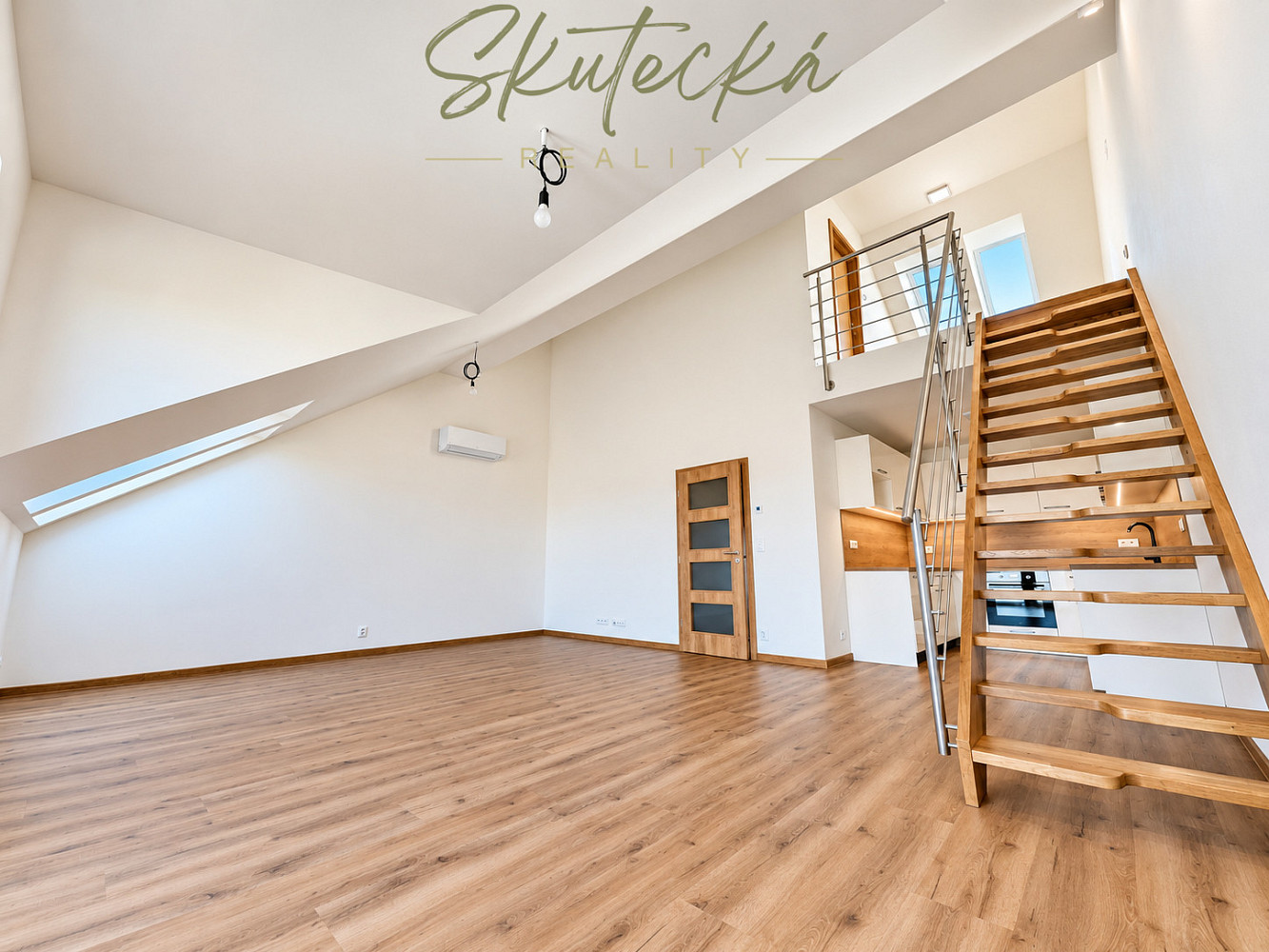 Pronájem bytu 3+kk 92 m²