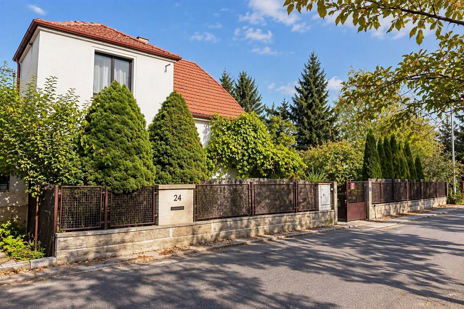 Pronájem domu 182 m² s pozemkem 537 m²