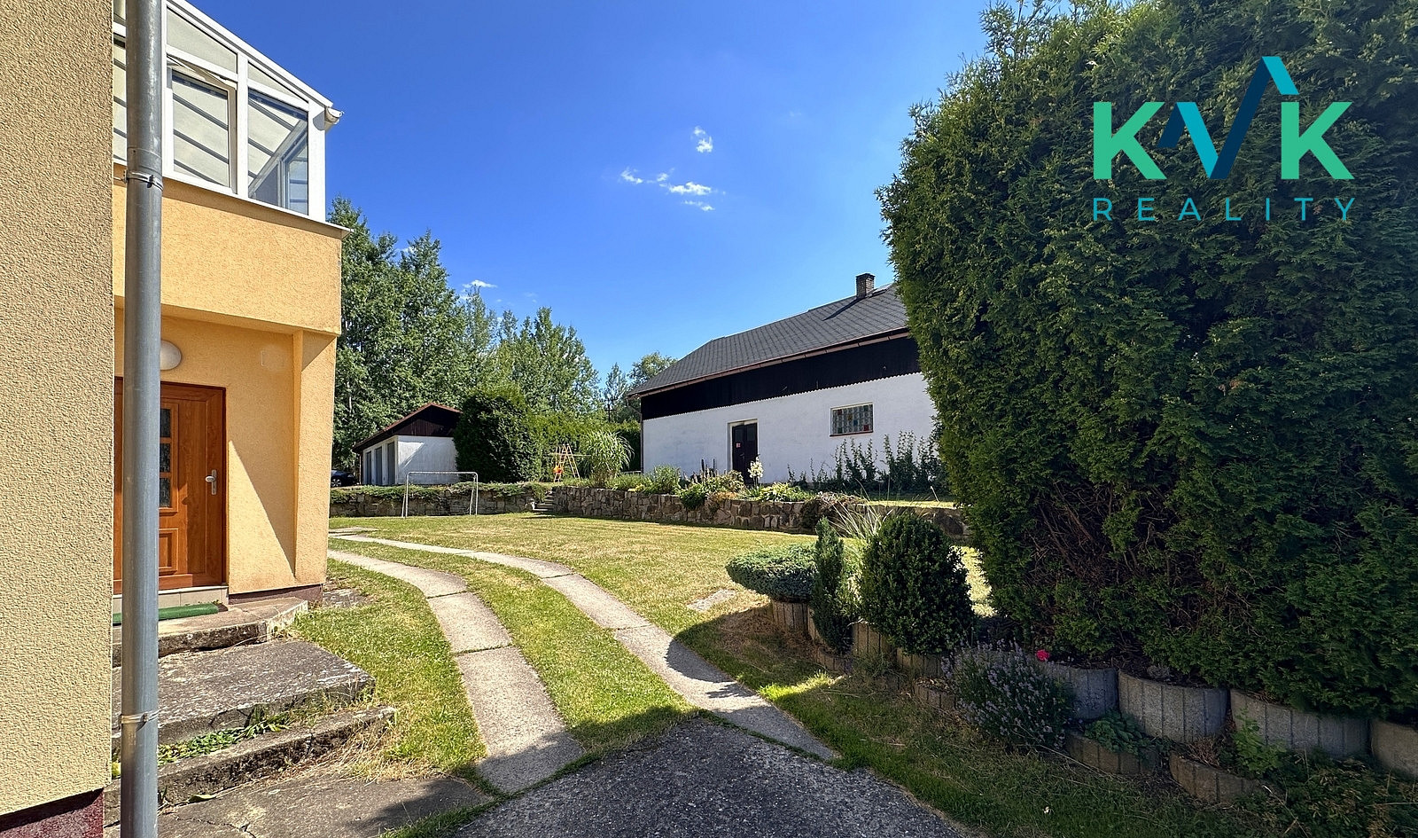 Prodej domu 270 m² s pozemkem 1 550 m² – fotografie 2